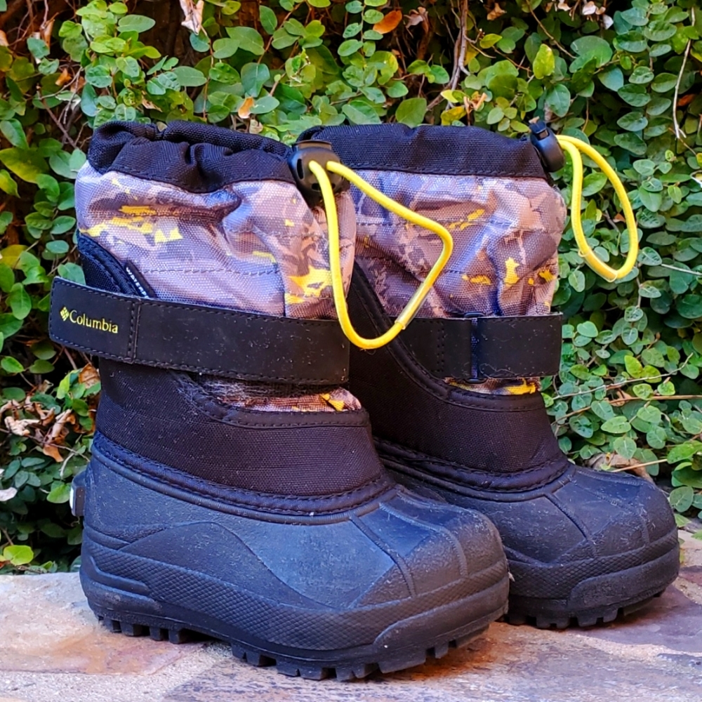 Childrens show boots